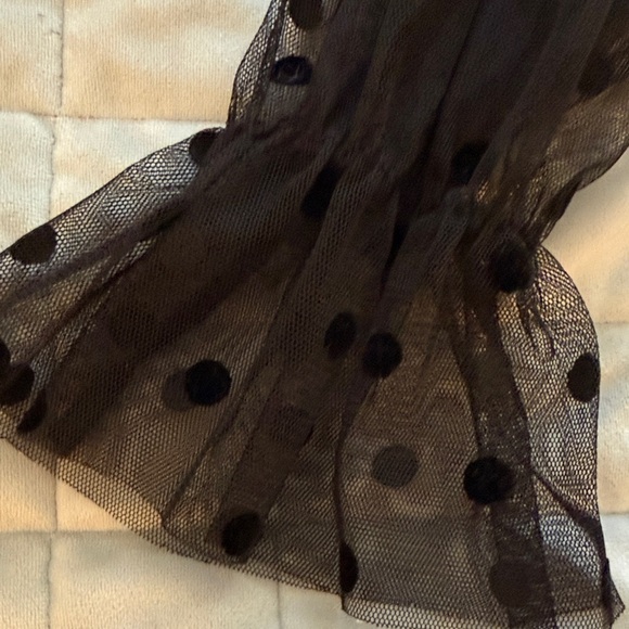 Forever 21 Black Smocked Top with Sheer Polka Dot Sleeves - Picture 4 of 4